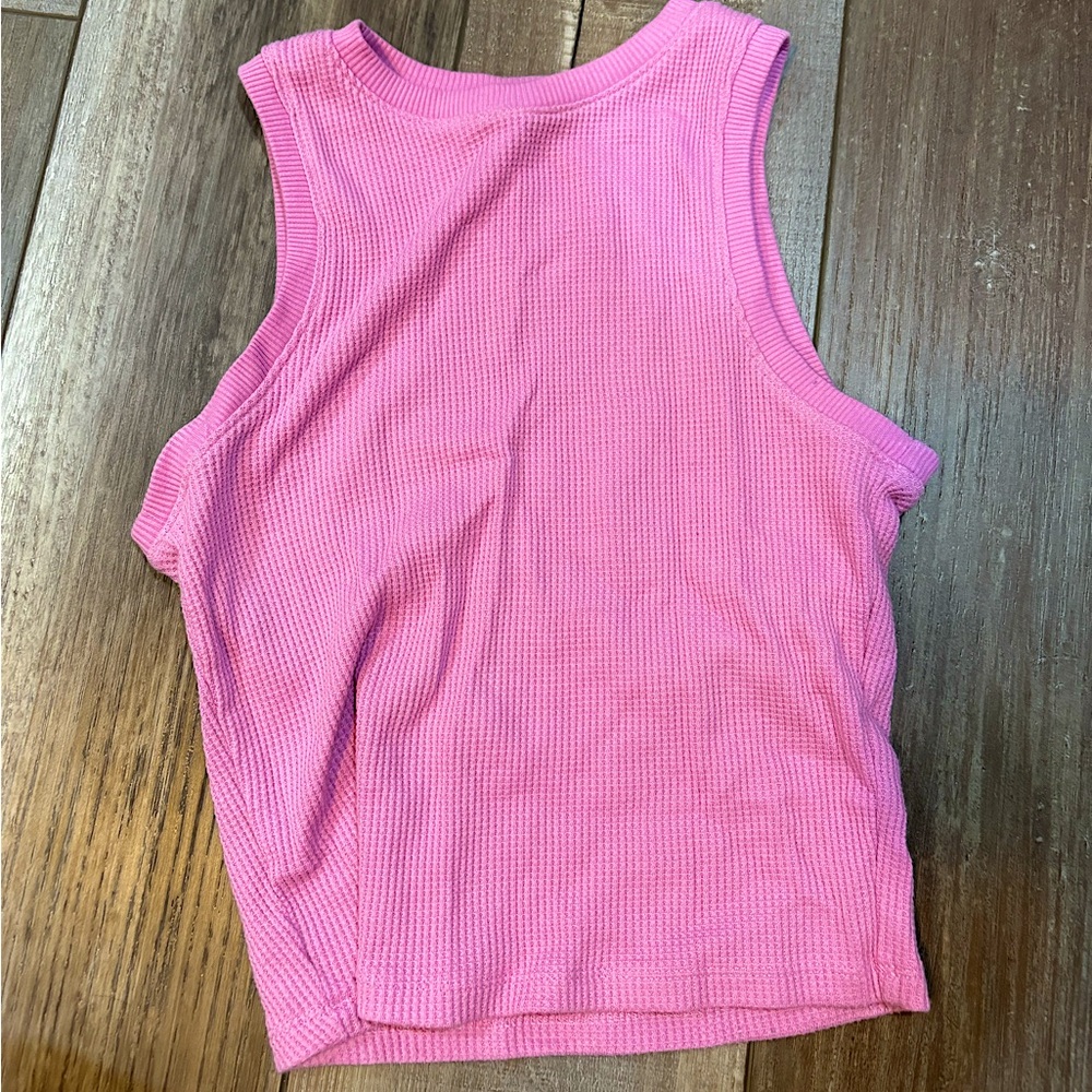 Hollister Tank